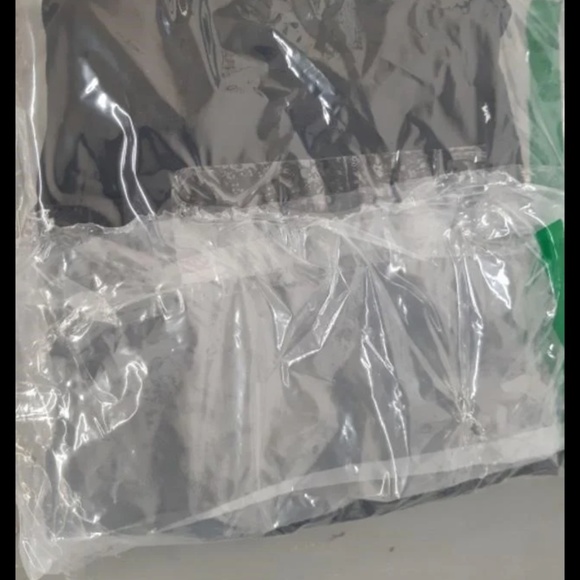 Fall Season Women's leggings With Pockets - Picture 3 of 3